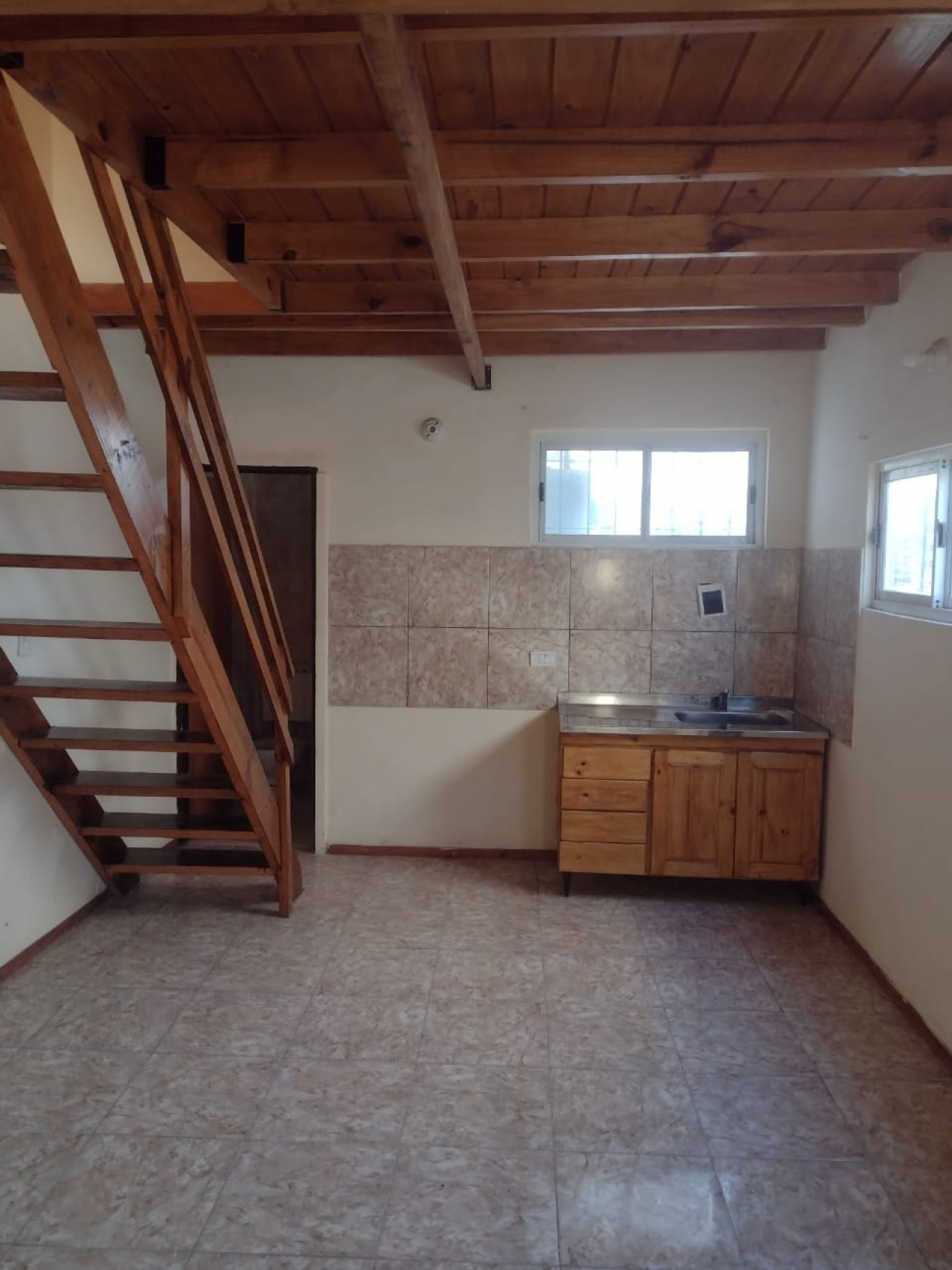 ALQUILER DUPLEX 3 AMBIENTES EN JOSE LEON SUAREZ