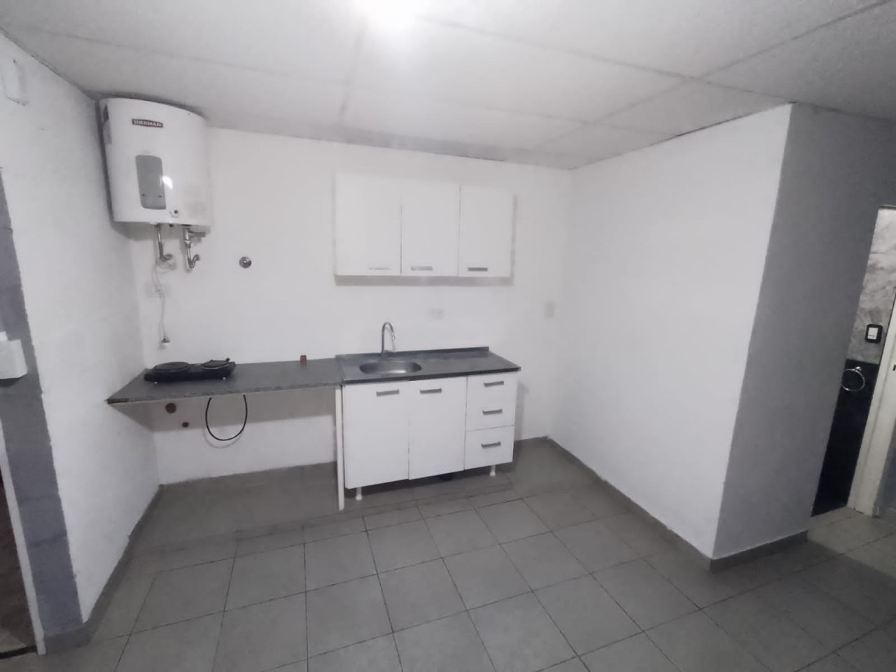 DEPTO MONOAMBIENTE - EN PLANTA ALTA - BELLA VISTA