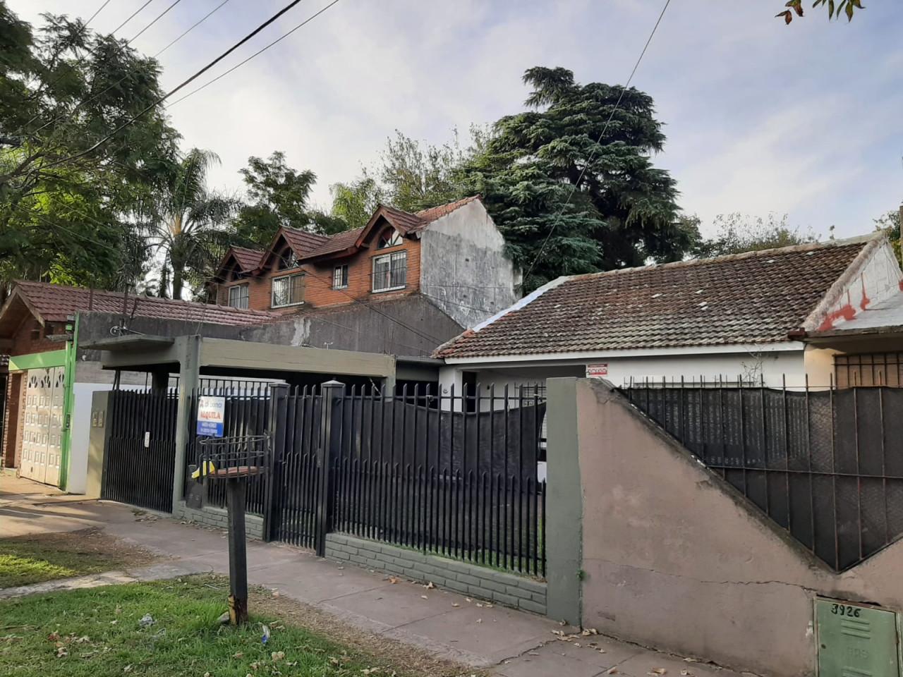 CASA - SAN NICOLAS AL 3900 - JOSE C PAZ