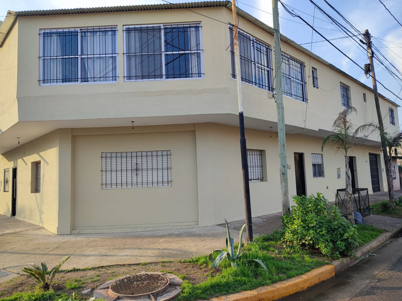 DPTO 2 AMBIENTES EN GRAND BOURG, A 200 Mts de El Callao, a 5 Min. de Av. Eva Duarte de Perón y a 10 Min. de 197