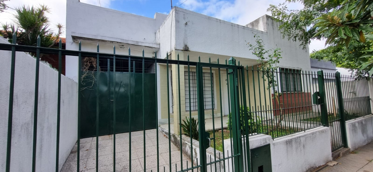 CASA 3 AMBIENTES - PH - LAS HERAS AL 1800 - MUÑIZ