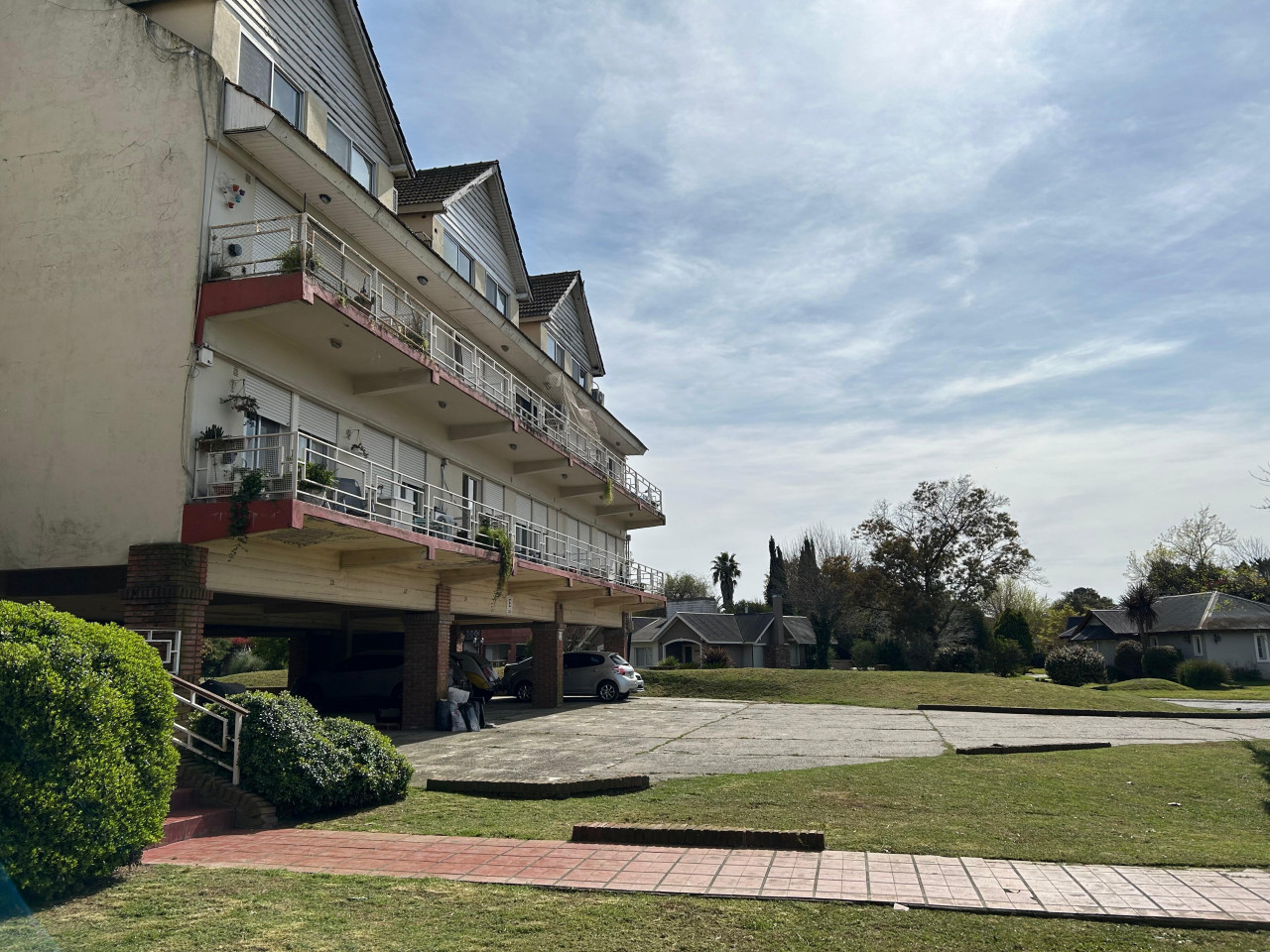 Dormi Amoblado en Alquiler en Boca Raton Country Life